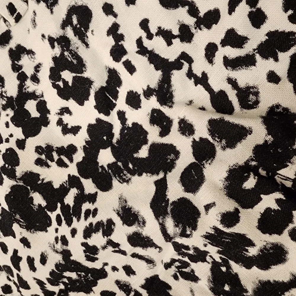 J. Crew White Black Leopard Print Scalloped Linen Cotton Shorts Women's Size 6